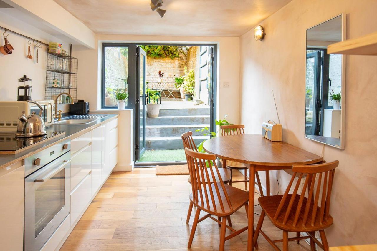 Апартаменты Modern Flat With King Bed, Garden & Outdoor Dining Лондон Экстерьер фото